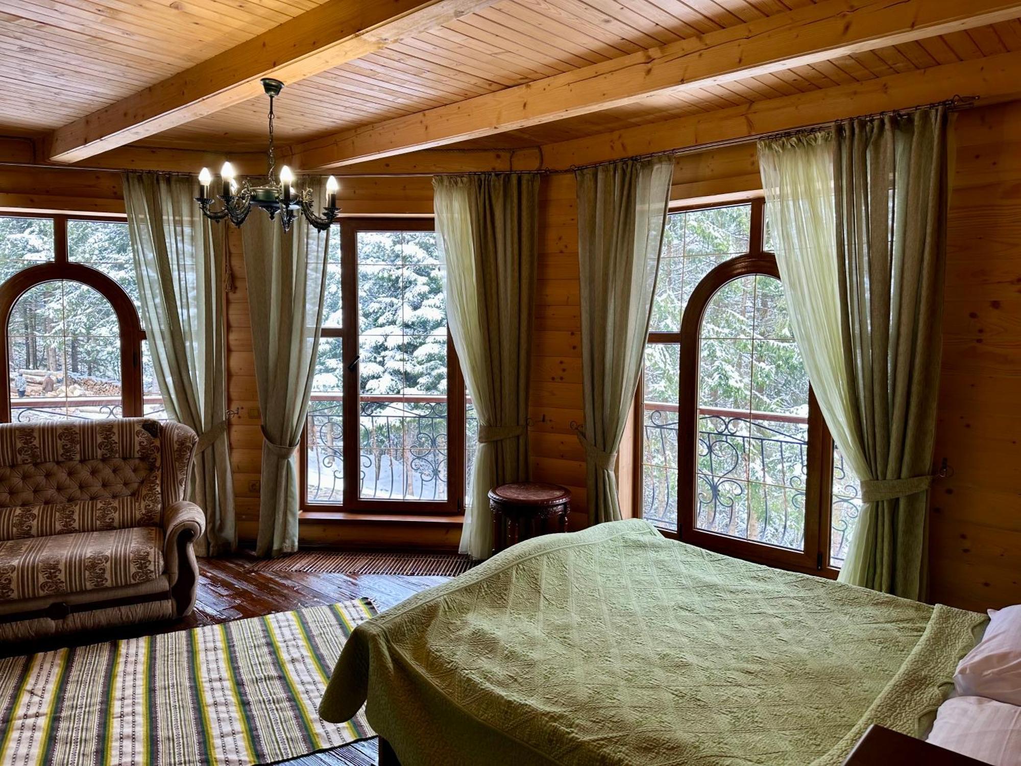 Hotel Dykyi Med Tatariv Ngoại thất bức ảnh