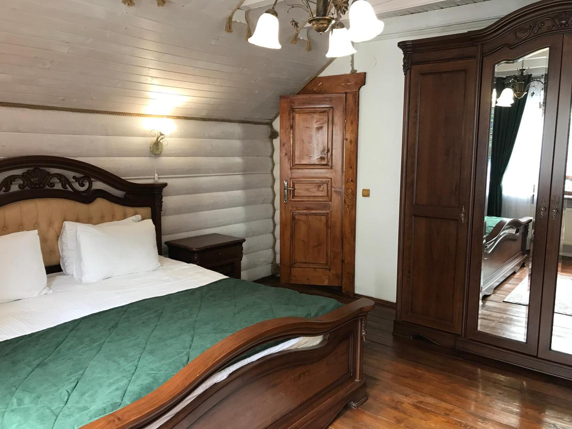 Hotel Dykyi Med Tatariv Ngoại thất bức ảnh