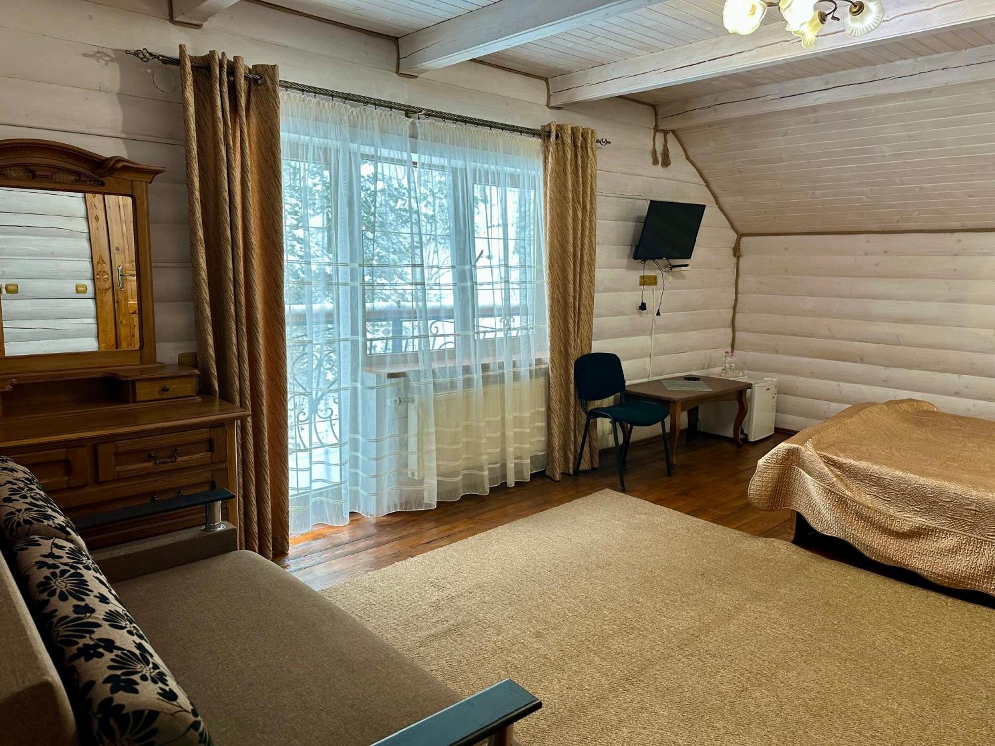Hotel Dykyi Med Tatariv Ngoại thất bức ảnh