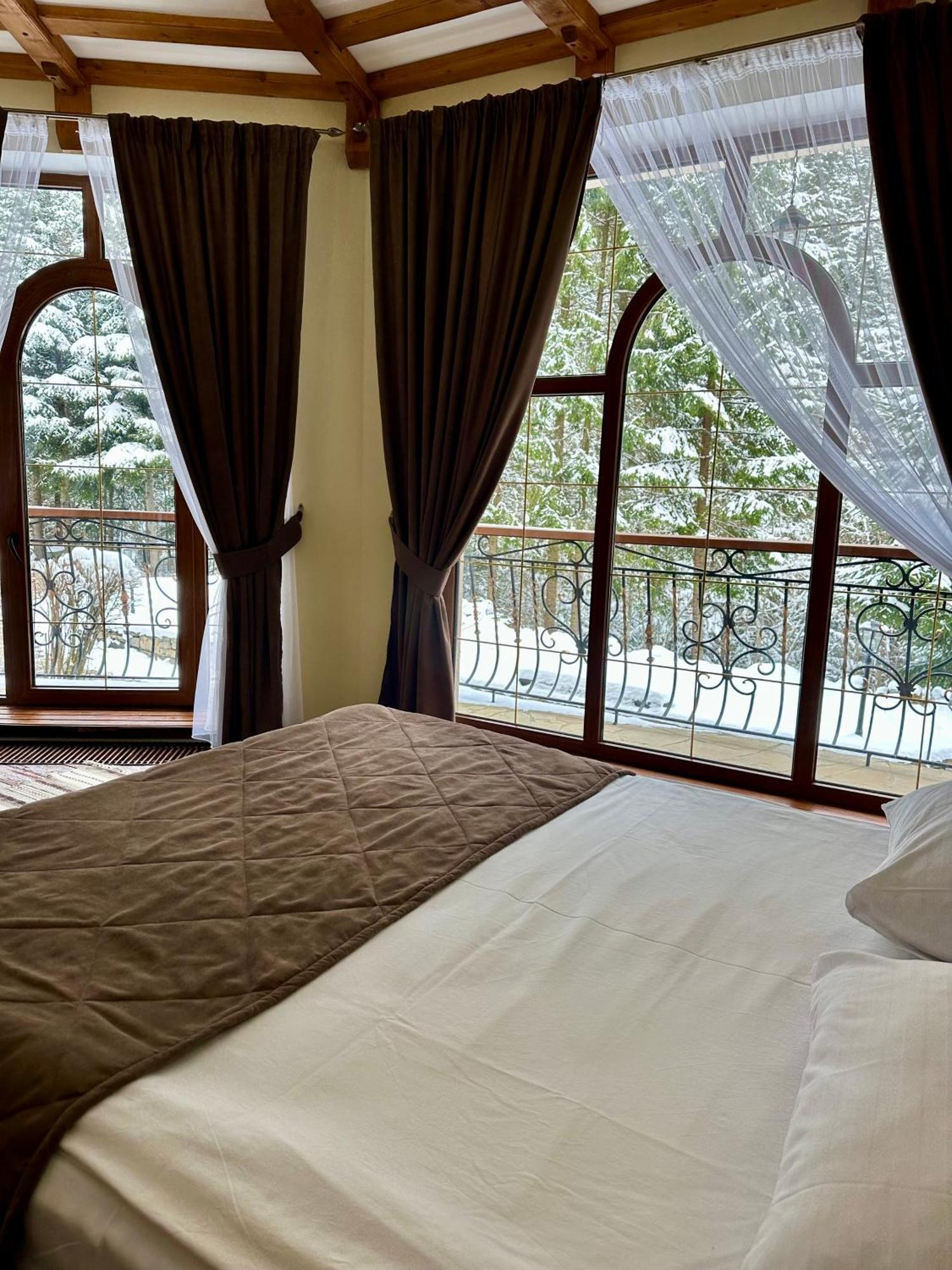 Hotel Dykyi Med Tatariv Ngoại thất bức ảnh